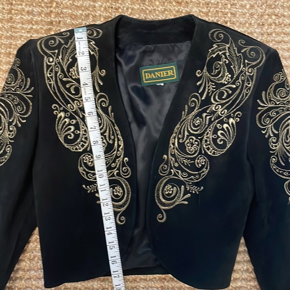 Suede vintage leather Danier bolero cropped jacket with exaggerated shoulders - Picture 5 of 6